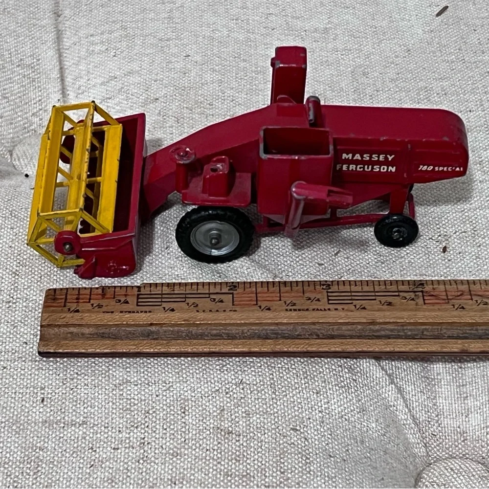 Lesney Massey Ferguson Combine Harvestor special 780 - Picture 3 of 11